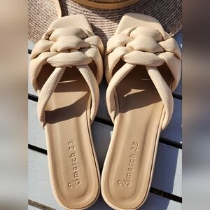 MARCH 23 creamy off-white casual slip on flat leather sandals in size 38